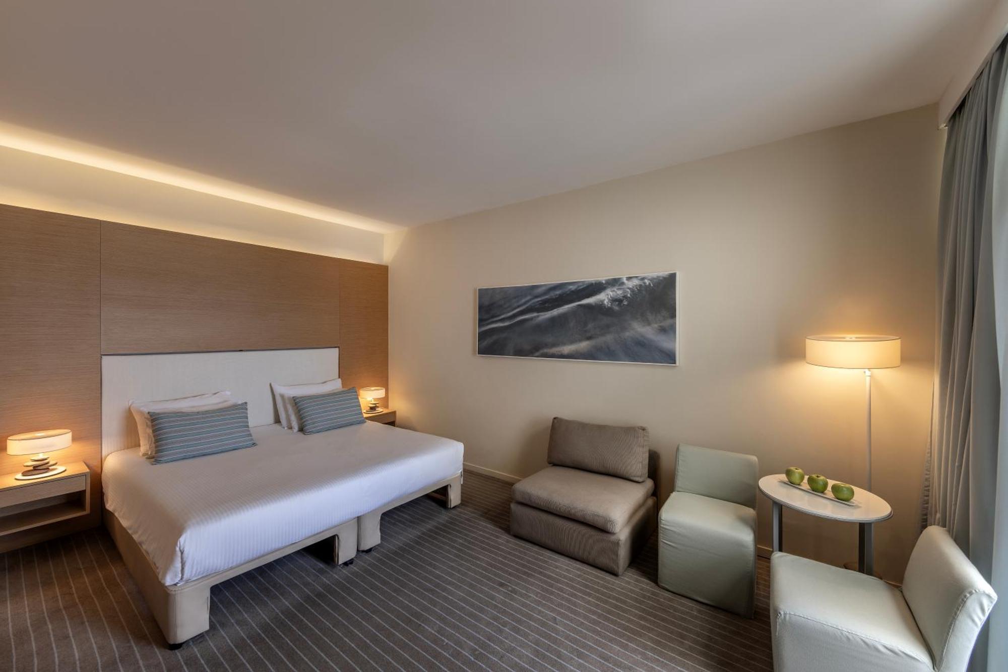 فندق كابو بيه بروتاراس المظهر الخارجي الصورة A room at the hotel