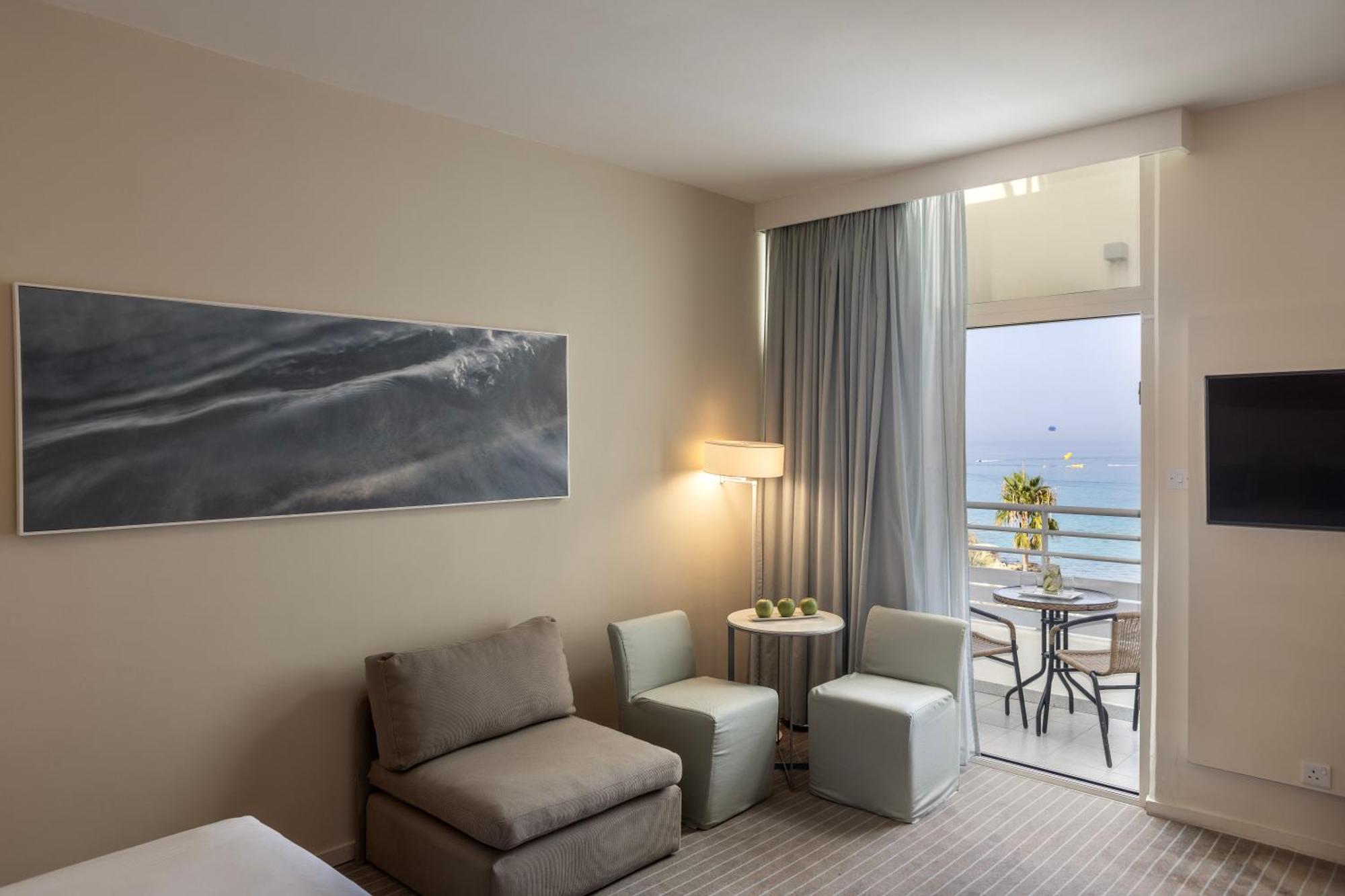 فندق كابو بيه بروتاراس المظهر الخارجي الصورة A room at the hotel