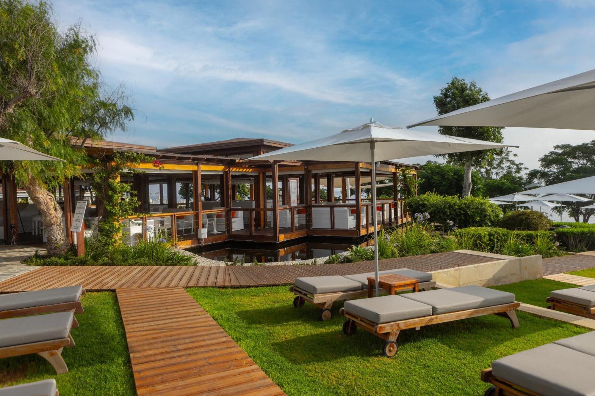 فندق كابو بيه بروتاراس المظهر الخارجي الصورة The beach club at the resort