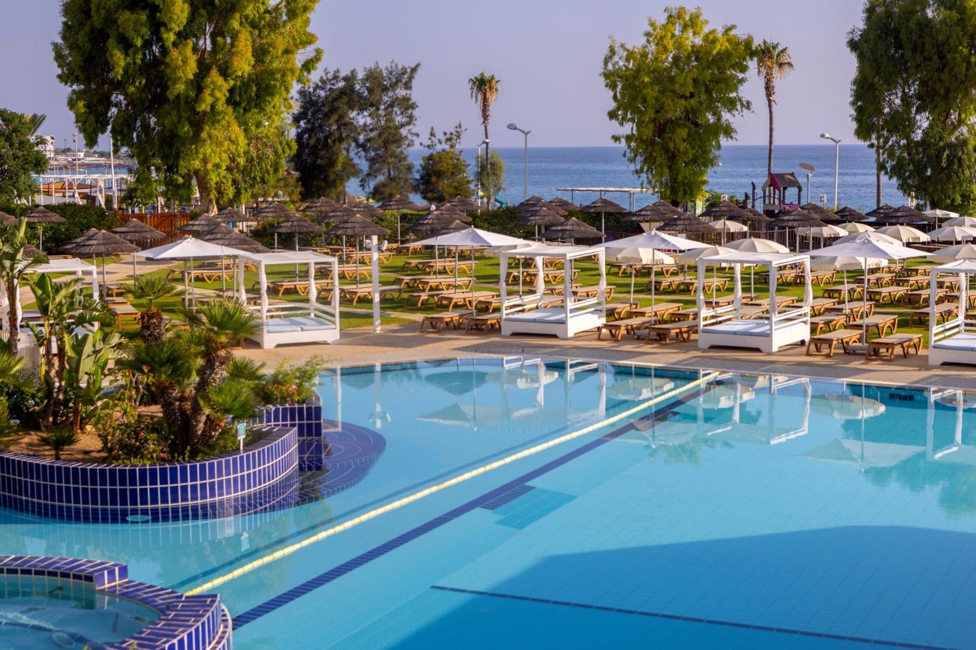 فندق كابو بيه بروتاراس المظهر الخارجي الصورة Pool at the Nissi Beach Hotel