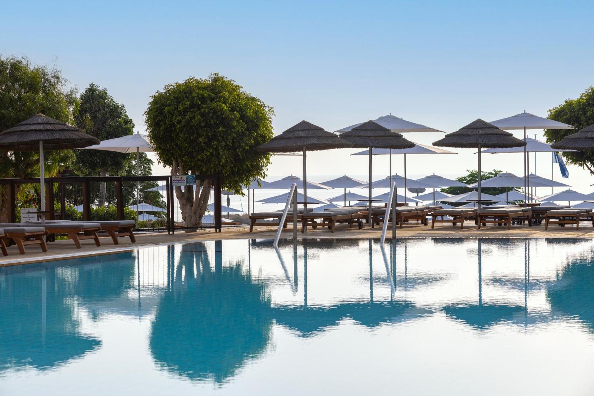 فندق كابو بيه بروتاراس المظهر الخارجي الصورة The pool at the hotel