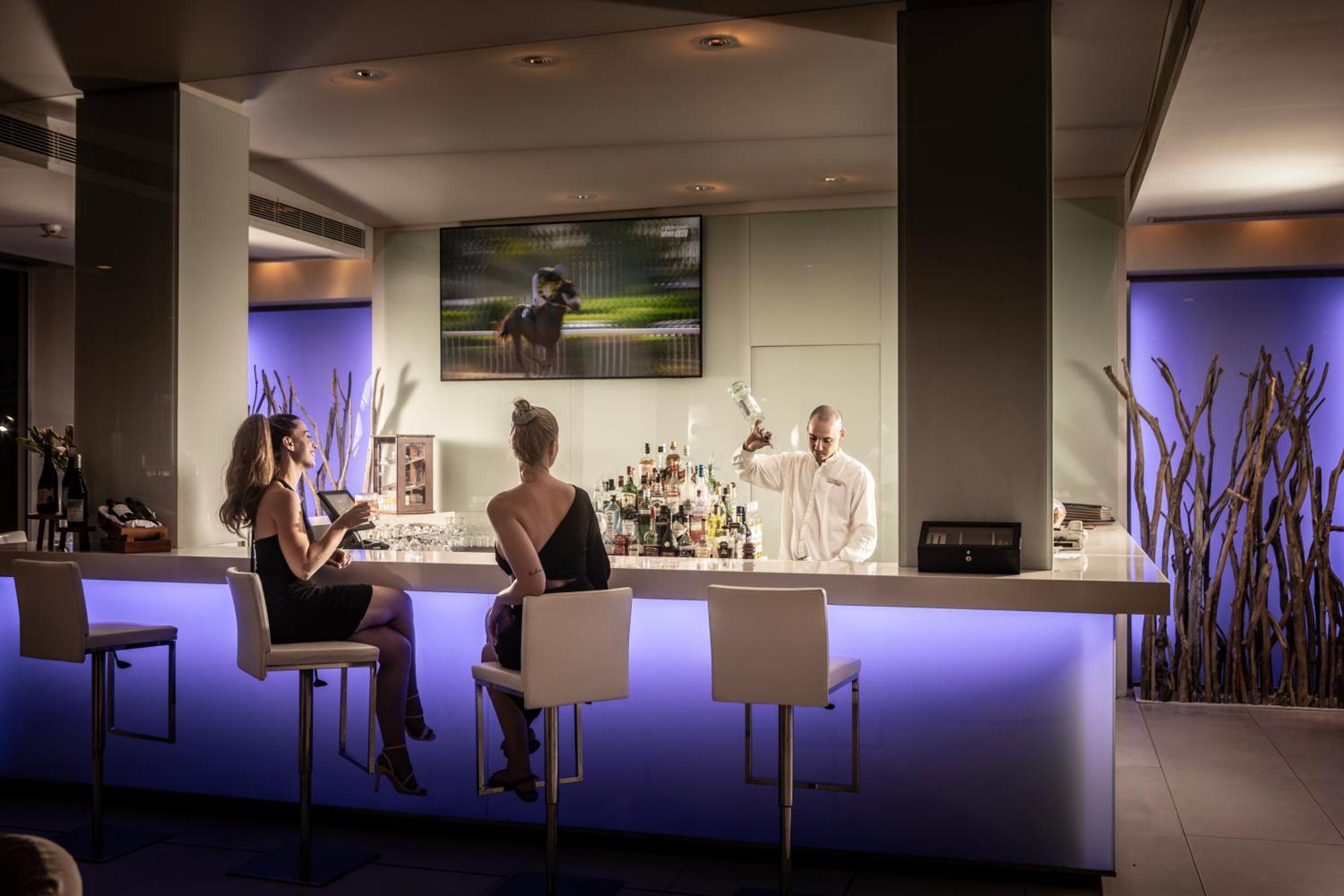 فندق كابو بيه بروتاراس المظهر الخارجي الصورة The bar at the lounge